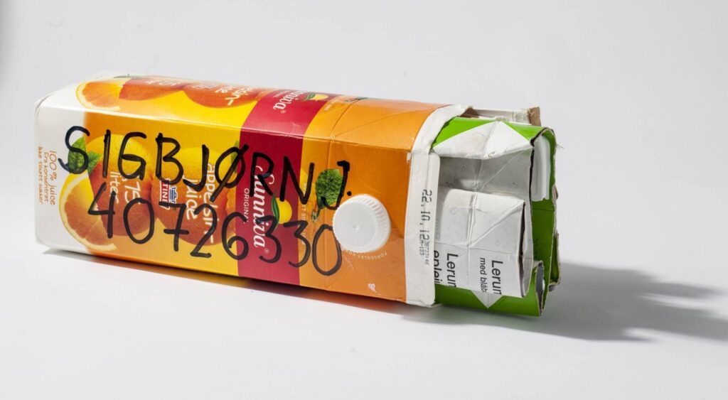 Bilde av kartongkubbe