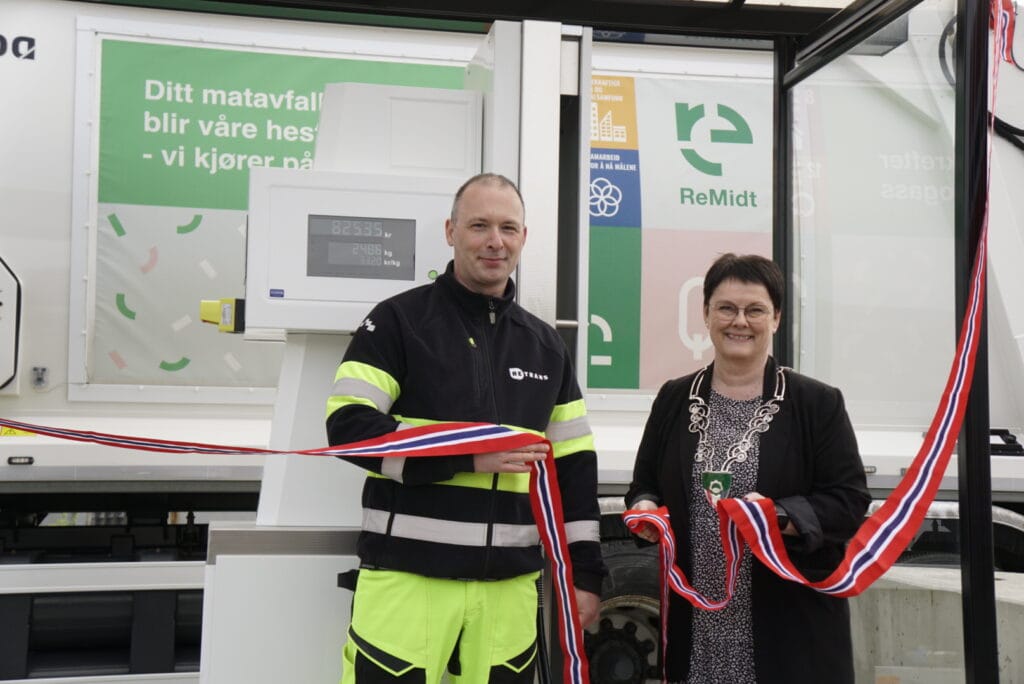 Ny biogass-stasjon åpnet på Orkanger: Fra matavfall til hestekrefter