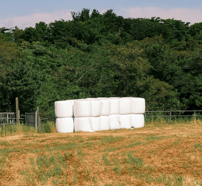 Løsning for landbruksplast – Vi avslutter mottak ved gjenvinningsstasjonene permanent 